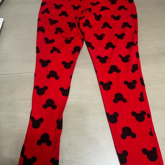 Disney Red and Black Mickey Mouse womens Leggings size 2 - Picture 1 of 7